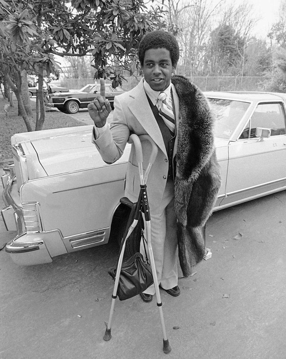 15-tony-dorsett.jpg